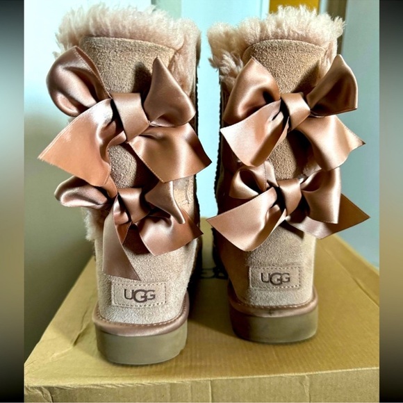 UGG Women's Suede Boots with Satin Bows - Cream - Picture 5 of 5